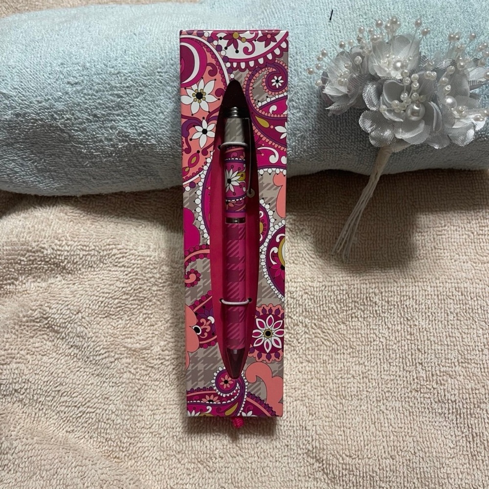 NWOT Vera Bradley Paisley Meets Plaid Ball Point Pen